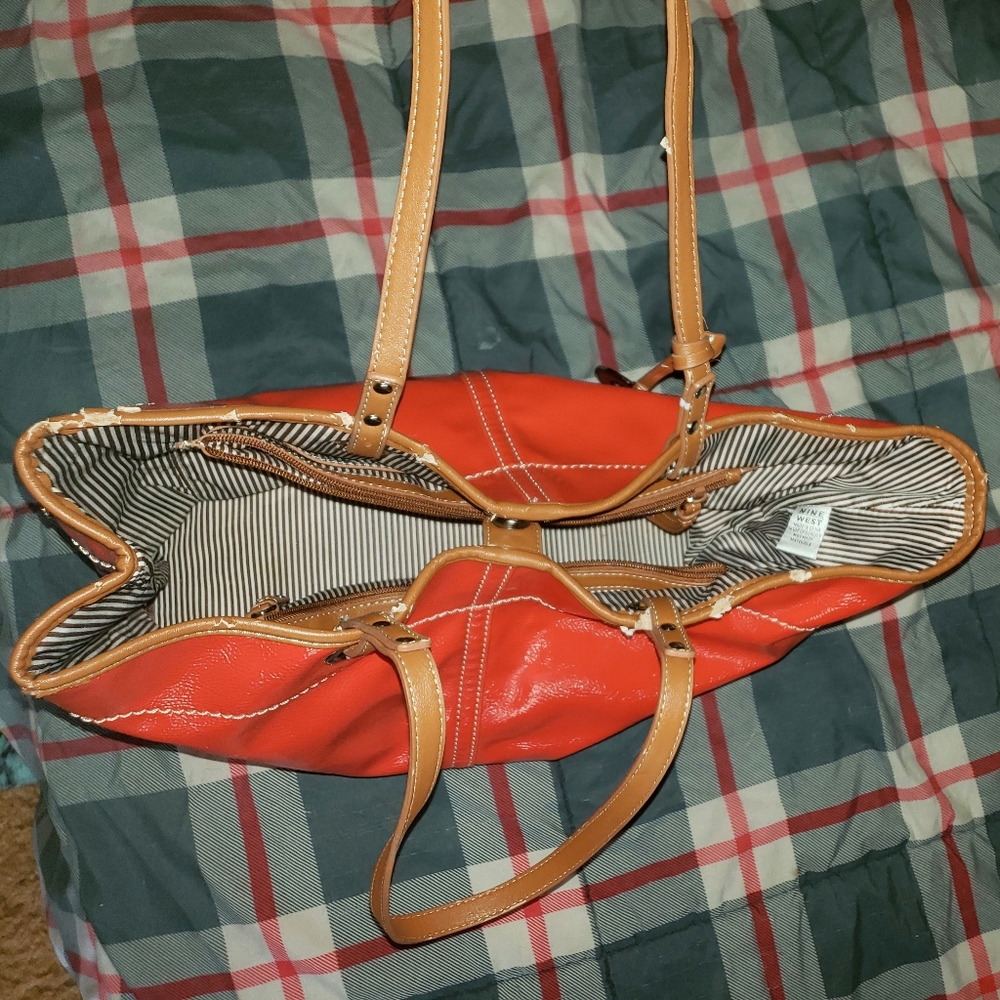 Large Red Purse - Picture 4 of 10